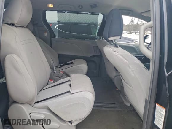 ✅ 2016 Toyota Sienna LE • VIN: 5TDKK3DC2GS756400 • Lot: 95571635. Listed on Copart with 67,030 mi. Free auction sales archive from the USA and detailed vehicle history report at DreamBid. Image 12.