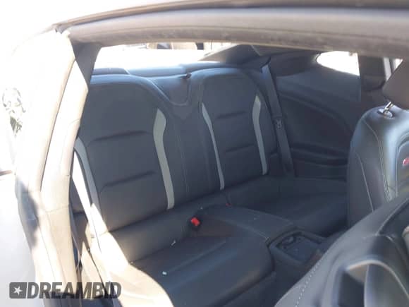 2018 Chevrolet Camaro 2SS z VIN 1G1FH1R76J0103846, wystawiony jako IAAI lot #43464692 z przebiegiem 81 600 mil mil oraz . Historia ofert i sprzedaży dostępna na DreamBid. Obrazek 8.