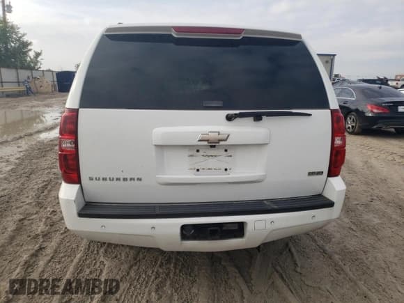 ✅ 2008 Chevrolet Suburban 3LT • VIN: 3GNFC16078G200144 • Lot: 70281504. Wystawiony na Copart z przebiegiem Nie podano. Bezpłatny archiwum sprzedaży aukcyjnych z USA i szczegółowy raport historii pojazdu na DreamBid. Zdjęcie 6.