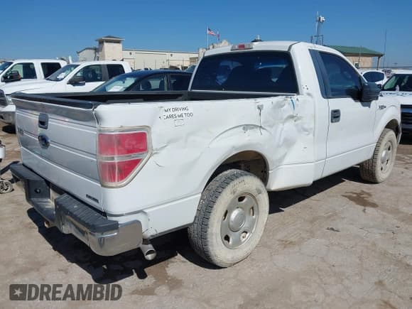 ✅ 2013 Ford F-150 XL • VIN: 1FTMF1CF2DFD04424 • Лот: 41633224. Опубликован ранее на IAAI с пробегом 85 810 миль. Бесплатный доступ к архиву аукционных продаж из США и подробный отчёт об истории автомобиля на DreamBid. Изображение 4.