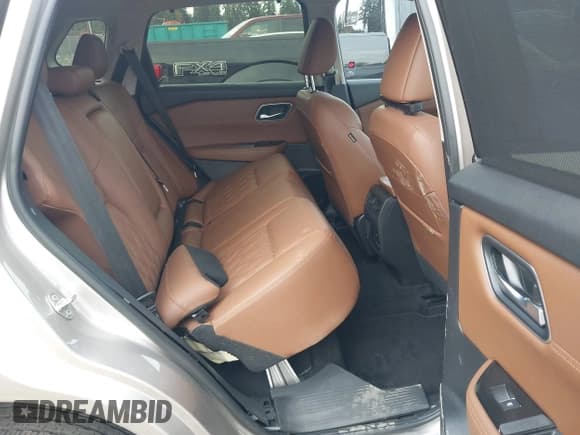 ✅ 2024 Nissan Rogue Platinum • VIN: JN8BT3DDXRW455323 • Lot: 43422974. Wystawiony na IAAI z przebiegiem 14 678 mil. Bezpłatny archiwum sprzedaży aukcyjnych z USA i szczegółowy raport historii pojazdu na DreamBid. Zdjęcie 8.