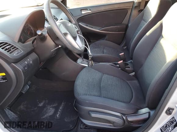 ✅ 2016 Hyundai Accent SE • VIN: KMHCT5AE2GU253136 • Лот: 76086114. Опубликован ранее на Copart с пробегом 124 166 миль. Бесплатный доступ к архиву аукционных продаж из США и подробный отчёт об истории автомобиля на DreamBid. Изображение 7.