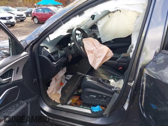 ✅ 2019 Acura RDX • VIN: 5J8TC2H37KL039573 • Lot: 43587021. Wystawiony na IAAI z przebiegiem 61 202 mil. Bezpłatny archiwum sprzedaży aukcyjnych z USA i szczegółowy raport historii pojazdu na DreamBid. Zdjęcie 5.