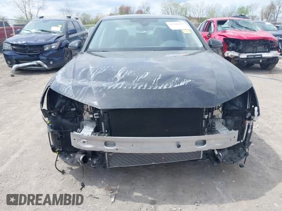 ✅ 2023 Audi A4 Premium • VIN: WAUABAF47PA033156 • Lot: 42120115. Wystawiony na IAAI z przebiegiem 8 808 mil. Bezpłatny archiwum sprzedaży aukcyjnych z USA i szczegółowy raport historii pojazdu na DreamBid. Zdjęcie 13.