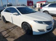 ✅ 2013 Lincoln MKZ • VIN: 3LN6L2JK5DR801389 • Lot: 42904104. Wystawiony na IAAI z przebiegiem 129 813 mil. Bezpłatny archiwum sprzedaży aukcyjnych z USA i szczegółowy raport historii pojazdu na DreamBid. Zdjęcie 1.