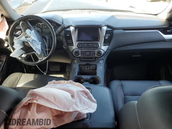 ✅ 2020 Chevrolet Suburban LT • VIN: 1GNSKHKC4LR301550 • Lot: 68461754. Wystawiony na Copart z przebiegiem Nie podano. Bezpłatny archiwum sprzedaży aukcyjnych z USA i szczegółowy raport historii pojazdu na DreamBid. Zdjęcie 8.