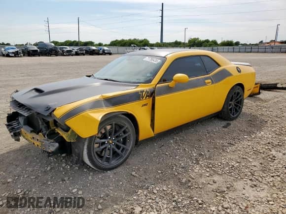 2018 Dodge Challenger T/A 392 z VIN 2C3CDZFJ6JH154798, wystawiony jako Copart lot #71795435 z przebiegiem 31 500 mil mil oraz Szkoda całkowita • Salvage title. Historia ofert i sprzedaży dostępna na DreamBid. Obrazek 1.