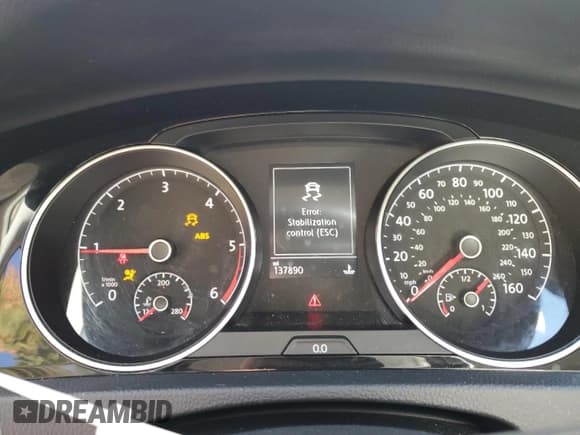 ✅ 2015 Volkswagen Golf S • VIN: 3VWFA7AU2FM508653 • Lot: 87378235. Wystawiony na Copart z przebiegiem 137 890 mil. Bezpłatny archiwum sprzedaży aukcyjnych z USA i szczegółowy raport historii pojazdu na DreamBid. Zdjęcie 9.