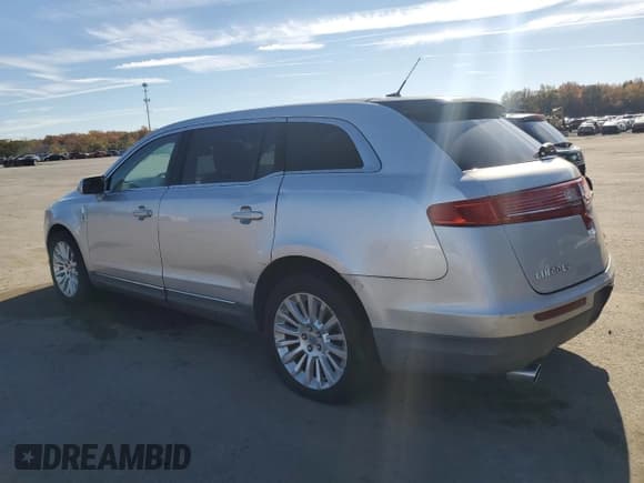 ✅ 2010 Lincoln MKT • VIN: 2LMHJ5AR3ABJ12558 • Lot: 87272615. Wystawiony na Copart z przebiegiem 145 815 mil. Bezpłatny archiwum sprzedaży aukcyjnych z USA i szczegółowy raport historii pojazdu na DreamBid. Zdjęcie 2.
