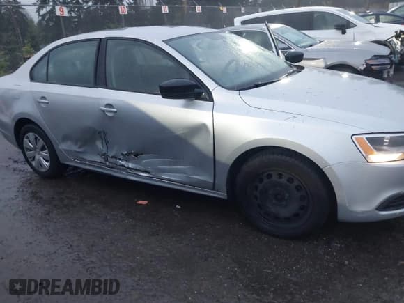 ✅ 2012 Volkswagen Jetta • VIN: 3VW2K7AJ0CM342548 • Lot: 43719268. Wystawiony na IAAI z przebiegiem 113 886 mil. Bezpłatny archiwum sprzedaży aukcyjnych z USA i szczegółowy raport historii pojazdu na DreamBid. Zdjęcie 6.