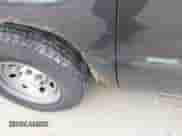 2004 Chevrolet Silverado 1500 Work Truck z VIN 1GCEC14X64Z314604, wystawiony jako IAAI lot #42855194 z przebiegiem 159 959 mil mil oraz . Historia ofert i sprzedaży dostępna na DreamBid. Obrazek 12.