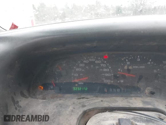 ✅ 2004 Ford F-250 XL • VIN: 1FTNX20L34EA13731 • Lot: 41510742. Wystawiony na IAAI z przebiegiem 323 217 mil. Bezpłatny archiwum sprzedaży aukcyjnych z USA i szczegółowy raport historii pojazdu na DreamBid. Zdjęcie 7.