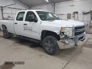 ✅ 2011 Chevrolet Silverado 2500HD Work Truck • VIN: 1GC1KVCG5BF206855 • Lot: 42225027. Wystawiony na IAAI z przebiegiem 126 883 mil. Bezpłatny archiwum sprzedaży aukcyjnych z USA i szczegółowy raport historii pojazdu na DreamBid. Zdjęcie 1.