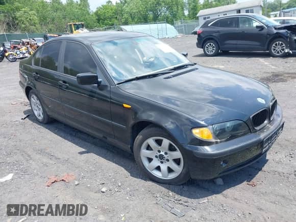 2003 BMW 3 Series 325xi with VIN WBAEU33443PM57039, listed as a IAAI auction lot 42649846 with 187,212 mi miles and . Bid and sale history available at DreamBid. Image 1.
