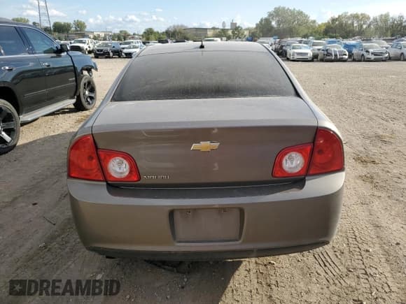 ✅ 2011 Chevrolet Malibu 1LS • VIN: 1G1ZB5E19BF318708 • Lot: 72632104. Listed on Copart with 138,549 mi. Free auction sales archive from the USA and detailed vehicle history report at DreamBid. Image 6.