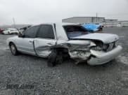 ✅ 1999 Ford Crown Victoria Police • VIN: 2FAFP71W8XX237354 • Лот: 79340304. Опубликован ранее на Copart с пробегом 198 482 миль. Бесплатный доступ к архиву аукционных продаж из США и подробный отчёт об истории автомобиля на DreamBid. Изображение 2.