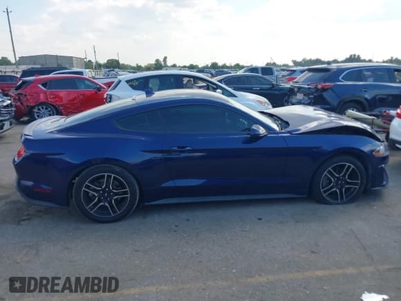 ✅ 2020 Ford Mustang EcoBoost Premium • VIN: 1FA6P8THXL5186861 • Lot: 43343678. Wystawiony na IAAI z przebiegiem 57 576 mil. Bezpłatny archiwum sprzedaży aukcyjnych z USA i szczegółowy raport historii pojazdu na DreamBid. Zdjęcie 13.