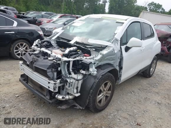 ✅ 2022 Chevrolet Trax LS • VIN: KL7CJKSM6NB526017 • Lot: 42267795. Listed on IAAI with 56,408 mi. Free auction sales archive from the USA and detailed vehicle history report at DreamBid. Image 22.