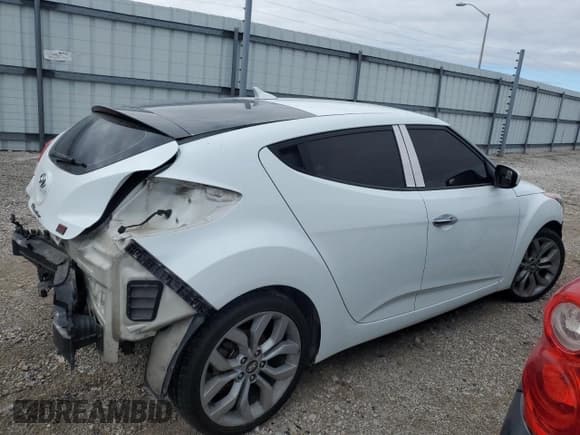 ✅ 2015 Hyundai Veloster • VIN: KMHTC6AD9FU221666 • Lot: 73457224. Wystawiony na Copart z przebiegiem 55 970 mil. Bezpłatny archiwum sprzedaży aukcyjnych z USA i szczegółowy raport historii pojazdu na DreamBid. Zdjęcie 3.