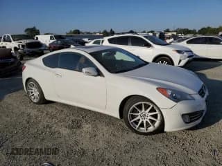 ✅ 2010 Hyundai Genesis Coupe Grand Touring • VIN: KMHHU6KH0AU042137 • Lot: 84340015. Wystawiony na Copart z przebiegiem 58 816 mil. Bezpłatny archiwum sprzedaży aukcyjnych z USA i szczegółowy raport historii pojazdu na DreamBid. Zdjęcie 4.