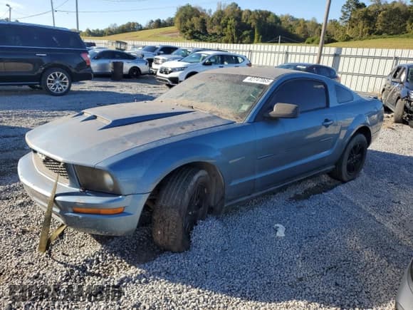 ✅ 2007 Ford Mustang Deluxe • VIN: 1ZVFT80N375296346 • Lot: 82747065. Listed on Copart with 275,119 mi. Free auction sales archive from the USA and detailed vehicle history report at DreamBid. Image 1.
