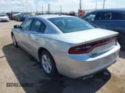 ✅ 2022 Dodge Charger SXT • VIN: 2C3CDXBG8NH201348 • Lot: 42595766. Wystawiony na IAAI z przebiegiem 43 426 mil. Bezpłatny archiwum sprzedaży aukcyjnych z USA i szczegółowy raport historii pojazdu na DreamBid. Zdjęcie 3.