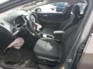 ✅ 2017 Chevrolet Cruze LT • VIN: 1G1BE5SM7H7208198 • Lot: 49836943. Listed on Copart with 27,662 mi. Free auction sales archive from the USA and detailed vehicle history report at DreamBid. Image 7.