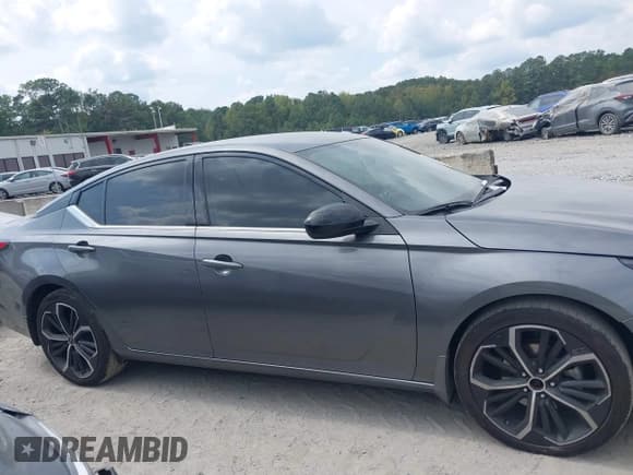 ✅ 2024 Nissan Altima SR • VIN: 1N4BL4CV4RN309832 • Лот: 43277874. Опубликован ранее на IAAI с пробегом 53 739 миль. Бесплатный доступ к архиву аукционных продаж из США и подробный отчёт об истории автомобиля на DreamBid. Изображение 13.