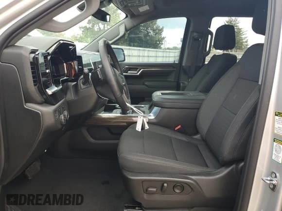 ✅ 2022 Chevrolet Silverado 1500 RST • VIN: 1GCUDEED0NZ553586 • Лот: 81773285. Опубликован ранее на Copart с пробегом 30 127 миль. Бесплатный доступ к архиву аукционных продаж из США и подробный отчёт об истории автомобиля на DreamBid. Изображение 7.