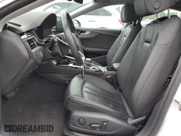 ✅ 2021 Audi A5 Sportback Premium Plus • VIN: WAUCBCF54MA017392 • Лот: 60091055. Опубликован ранее на Copart с пробегом 61 246 миль. Бесплатный доступ к архиву аукционных продаж из США и подробный отчёт об истории автомобиля на DreamBid. Изображение 7.