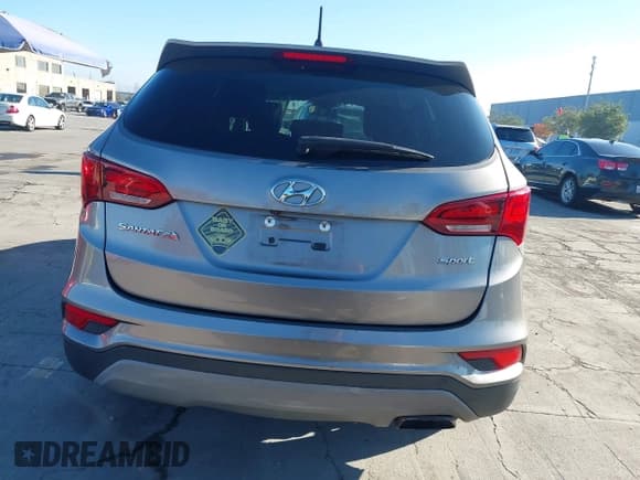 ✅ 2018 Hyundai Santa Fe 2.4L • VIN: 5NMZT3LB3JH095362 • Лот: 43911099. Опубликован ранее на IAAI с пробегом 116 619 миль. Бесплатный доступ к архиву аукционных продаж из США и подробный отчёт об истории автомобиля на DreamBid. Изображение 16.