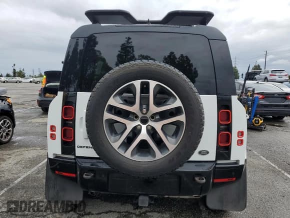 ✅ 2022 Land Rover Defender • VIN: SALE3ERU5N2078911 • Lot: 48913795. Listed on Copart with 41,586 mi. Free auction sales archive from the USA and detailed vehicle history report at DreamBid. Image 6.