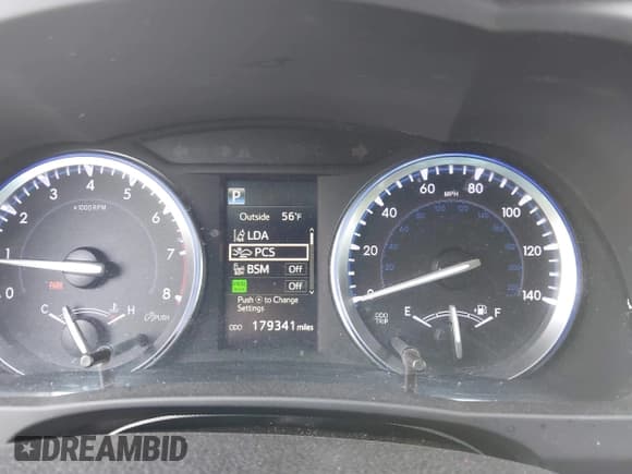 ✅ 2017 Toyota Highlander XLE • VIN: 5TDJZRFH5HS518416 • Lot: 43750511. Wystawiony na IAAI z przebiegiem 179 341 mil. Bezpłatny archiwum sprzedaży aukcyjnych z USA i szczegółowy raport historii pojazdu na DreamBid. Zdjęcie 7.