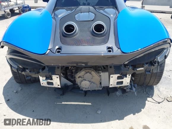 ✅ 2019 McLaren 600LT • VIN: SBM13RAA1KW007439 • Lot: 42499652. Wystawiony na IAAI z przebiegiem 27 296 mil. Bezpłatny archiwum sprzedaży aukcyjnych z USA i szczegółowy raport historii pojazdu na DreamBid. Zdjęcie 6.