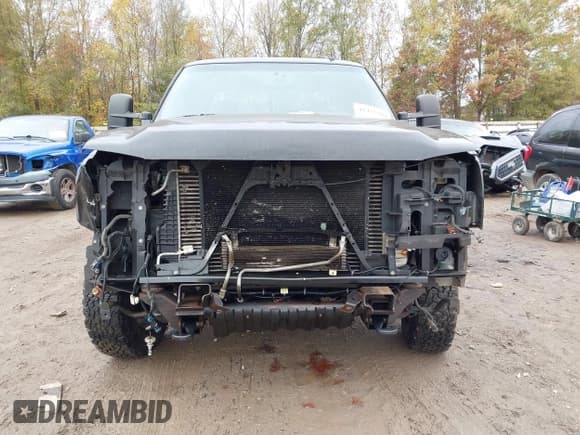 ✅ 2006 Chevrolet Silverado 2500HD LT1 • VIN: 1GCHK23236F106180 • Лот: 43477789. Опубликован ранее на IAAI с пробегом 287 195 миль. Бесплатный доступ к архиву аукционных продаж из США и подробный отчёт об истории автомобиля на DreamBid. Изображение 12.