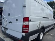 ✅ 2012 Mercedes-Benz Sprinter Cargo • VIN: WD3PE8CB7C5691444 • Lot: 63653745. Wystawiony na Copart z przebiegiem 155 303 mil. Bezpłatny archiwum sprzedaży aukcyjnych z USA i szczegółowy raport historii pojazdu na DreamBid. Zdjęcie 4.