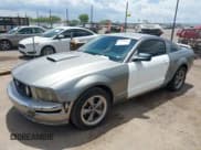 ✅ 2008 Ford Mustang GT Deluxe • VIN: 1ZVHT82H185198577 • Lot: 42714549. Listed on IAAI with 215,225 mi. Free auction sales archive from the USA and detailed vehicle history report at DreamBid. Image 2.