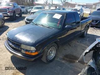 ✅ 1998 Chevrolet S-10 LS • VIN: 1GCCS19W6W8134364 • Лот: 41688577. Опубликован ранее на IAAI с пробегом 185 616 миль. Бесплатный доступ к архиву аукционных продаж из США и подробный отчёт об истории автомобиля на DreamBid. Изображение 2.