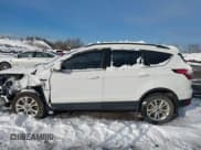 ✅ 2018 Ford Escape SE • VIN: 1FMCU9GD5JUC25213 • Lot: 43837033. Wystawiony na IAAI z przebiegiem 68 431 mil. Bezpłatny archiwum sprzedaży aukcyjnych z USA i szczegółowy raport historii pojazdu na DreamBid. Zdjęcie 14.