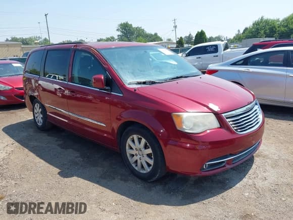 ✅ 2014 Chrysler Town & Country Touring • VIN: 2C4RC1BG6ER195159 • Lot: 42865485. Wystawiony na IAAI z przebiegiem 163 133 mil. Bezpłatny archiwum sprzedaży aukcyjnych z USA i szczegółowy raport historii pojazdu na DreamBid. Zdjęcie 1.