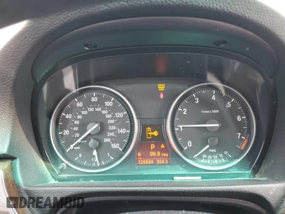 ✅ 2009 BMW 3 Series 328i • VIN: WBAPH53569A437971 • Lot: 66734485. Listed on Copart with 226,694 mi. Free auction sales archive from the USA and detailed vehicle history report at DreamBid. Image 9.