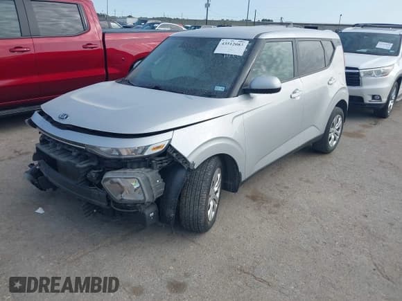 ✅ 2020 Kia Soul LX • VIN: KNDJ23AU1L7017273 • Lot: 43512083. Wystawiony na IAAI z przebiegiem 113 449 mil. Bezpłatny archiwum sprzedaży aukcyjnych z USA i szczegółowy raport historii pojazdu na DreamBid. Zdjęcie 2.