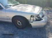 ✅ 2009 Mercury Grand Marquis LS • VIN: 2MEHM75V69X611264 • Lot: 43205142. Wystawiony na IAAI z przebiegiem 42 676 mil. Bezpłatny archiwum sprzedaży aukcyjnych z USA i szczegółowy raport historii pojazdu na DreamBid. Zdjęcie 6.