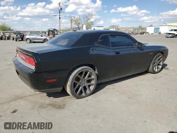 ✅ 2012 Dodge Challenger R/T • VIN: 2C3CDYBT5CH194097 • Lot: 71817214. Wystawiony na Copart z przebiegiem 126 945 mil. Bezpłatny archiwum sprzedaży aukcyjnych z USA i szczegółowy raport historii pojazdu na DreamBid. Zdjęcie 3.