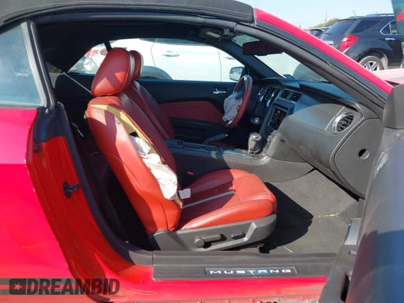 ✅ 2011 Ford Mustang GT Premium • VIN: 1ZVBP8FF3B5103964 • Lot: 43247908. Listed on IAAI with 186,161 mi. Free auction sales archive from the USA and detailed vehicle history report at DreamBid. Image 5.