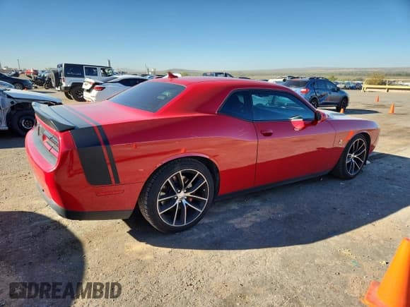 ✅ 2016 Dodge Challenger R/T Scat Pack • VIN: 2C3CDZFJXGH124955 • Lot: 87113145. Wystawiony na Copart z przebiegiem 67 964 mil. Bezpłatny archiwum sprzedaży aukcyjnych z USA i szczegółowy raport historii pojazdu na DreamBid. Zdjęcie 3.
