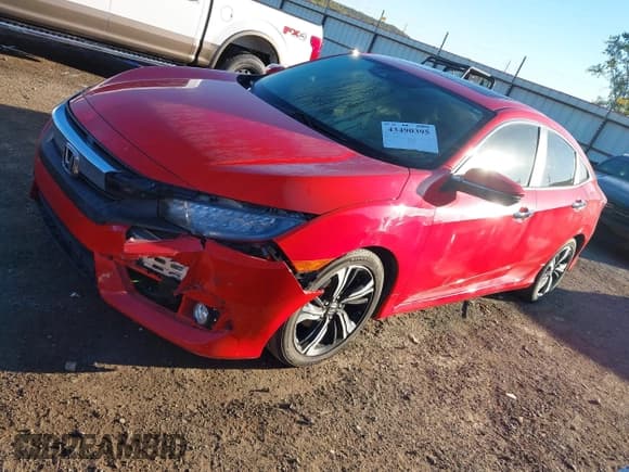 ✅ 2018 Honda Civic Touring • VIN: JHMFC1F97JX043335 • Лот: 43490395. Опубликован ранее на IAAI с пробегом 30 000 миль. Бесплатный доступ к архиву аукционных продаж из США и подробный отчёт об истории автомобиля на DreamBid. Изображение 18.