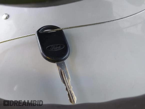 ✅ 2004 Ford Taurus LX • VIN: 1FAFP52U24A121427 • Lot: 41115077. Listed on IAAI with 189,992 mi. Free auction sales archive from the USA and detailed vehicle history report at DreamBid. Image 11.