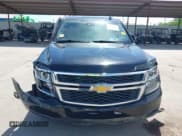 ✅ 2020 Chevrolet Suburban LT • VIN: 1GNSCHKC2LR305366 • Lot: 42080587. Wystawiony na IAAI z przebiegiem 163 540 mil. Bezpłatny archiwum sprzedaży aukcyjnych z USA i szczegółowy raport historii pojazdu na DreamBid. Zdjęcie 12.