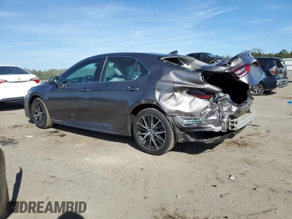 ✅ 2021 Toyota Camry SE • VIN: 4T1G11AK7MU587194 • Лот: 85107485. Опубликован ранее на Copart с пробегом 17 378 миль. Бесплатный доступ к архиву аукционных продаж из США и подробный отчёт об истории автомобиля на DreamBid. Изображение 2.